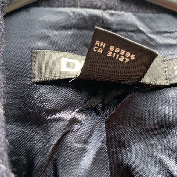 Vintage DKNY Charcoal Pinstriped Wool Fitted Blazer - Picture 8 of 11